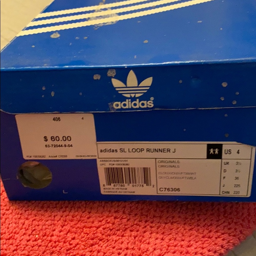 Adidas Sneakers